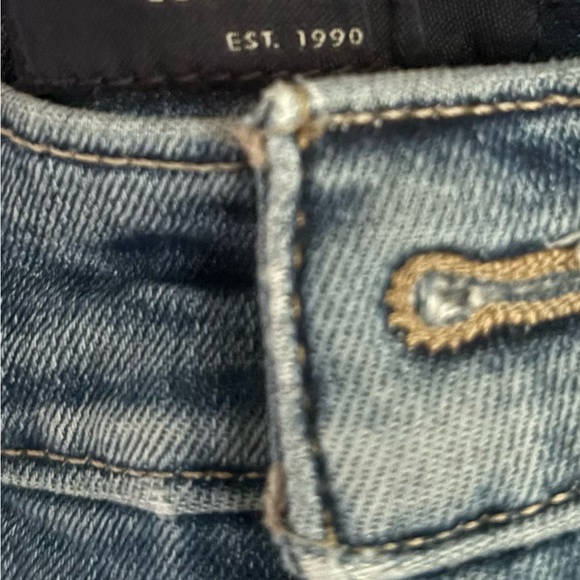 Lucky Brand Blue Denim Jeans with Contrast Stitching - Picture 2 of 5